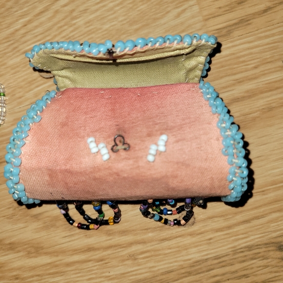 Antique Native American Mini Purses - Picture 8 of 9